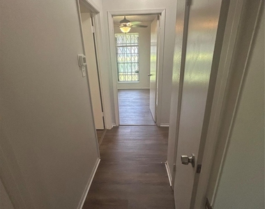 1611 Mosher Lane - Photo Thumbnail 7