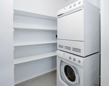111 Lawrence Street, Unit 16A - Photo Thumbnail 6