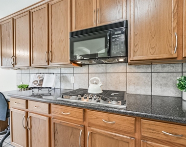 2606 Clay Creek Court - Photo Thumbnail 13