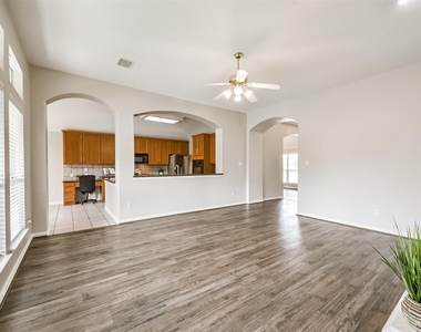 2606 Clay Creek Court - Photo Thumbnail 6