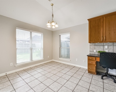 2606 Clay Creek Court - Photo Thumbnail 19