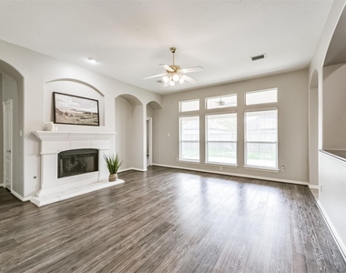 2606 Clay Creek Court - Photo Thumbnail 4