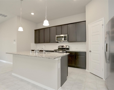 2123 Santa Ana Way - Photo Thumbnail 2