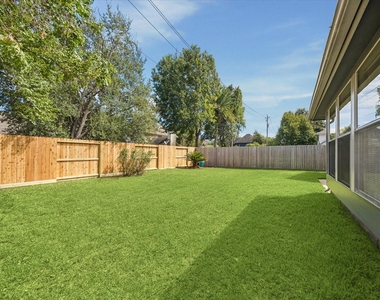 14427 Sun Harbor Drive - Photo Thumbnail 19