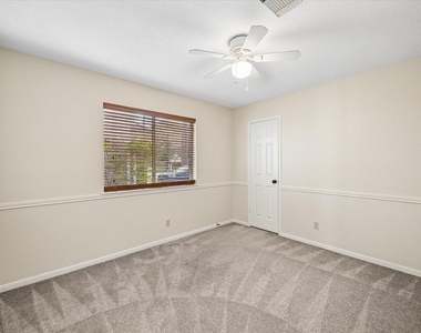 14427 Sun Harbor Drive - Photo Thumbnail 13