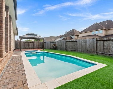 4804 Ladona Court - Photo Thumbnail 35