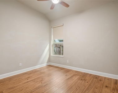 4804 Ladona Court - Photo Thumbnail 27