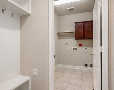4804 Ladona Court - Photo Thumbnail 33