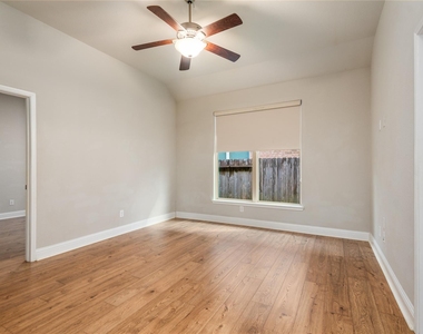 4804 Ladona Court - Photo Thumbnail 30