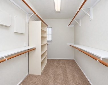 21203 Somerset Park Lane - Photo Thumbnail 24