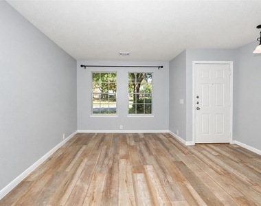 21203 Somerset Park Lane - Photo Thumbnail 4