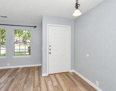 21203 Somerset Park Lane - Photo Thumbnail 3