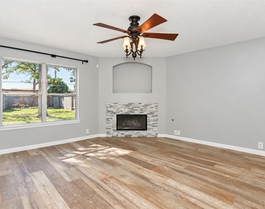 21203 Somerset Park Lane - Photo Thumbnail 8