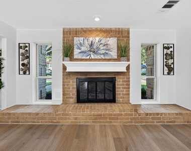707 Cranfield Court - Photo Thumbnail 6