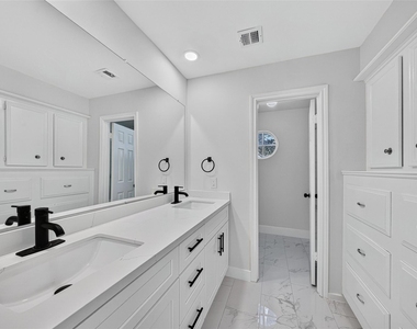 707 Cranfield Court - Photo Thumbnail 32