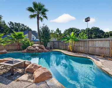 707 Cranfield Court - Photo Thumbnail 41