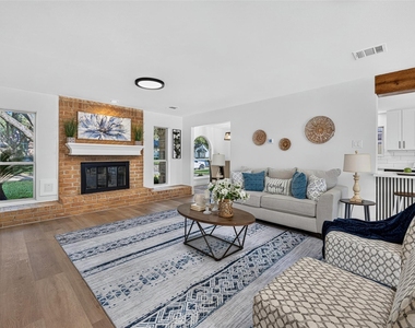 707 Cranfield Court - Photo Thumbnail 4