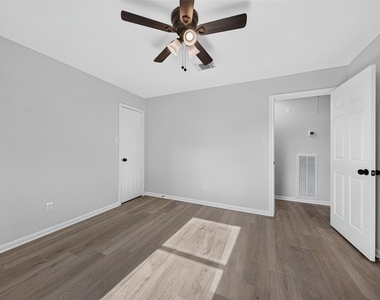707 Cranfield Court - Photo Thumbnail 35