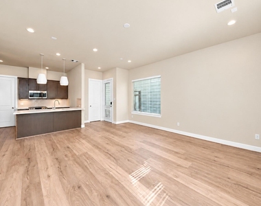 5908 Jasper Jones Way - Photo Thumbnail 4