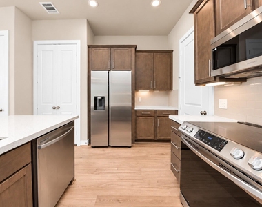 5908 Jasper Jones Way - Photo Thumbnail 7