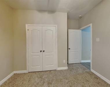 731 Levi Bend - Photo Thumbnail 12
