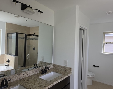 7202 Foxmoor Lake Court - Photo Thumbnail 9