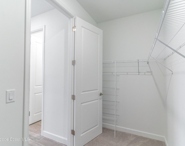 700 Veridian Circle Nw - Photo Thumbnail 12
