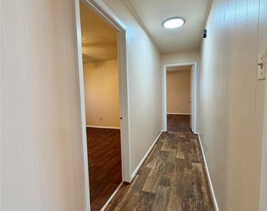 703 W 4th Street - Photo Thumbnail 10
