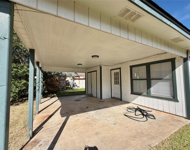 703 W 4th Street - Photo Thumbnail 23