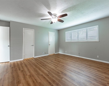 16434 Brookvilla Drive - Photo Thumbnail 10