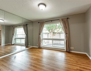 16434 Brookvilla Drive - Photo Thumbnail 18