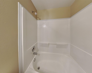9310 Fillmont Lane - Photo Thumbnail 17