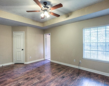 130 Willowwood Circle - Photo Thumbnail 18