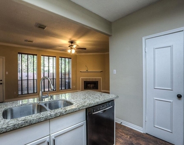 130 Willowwood Circle - Photo Thumbnail 6