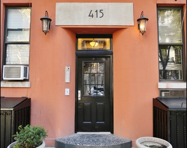 415 East 78th Street - Photo Thumbnail 4