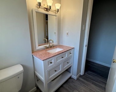 11722 Mclain Boulevard - Photo Thumbnail 3