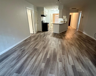 11722 Mclain Boulevard - Photo Thumbnail 7