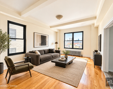 Second Avenue - Photo Thumbnail 1