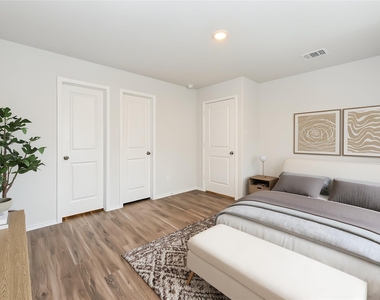 24310 Treviso Gardens Drive - Photo Thumbnail 9
