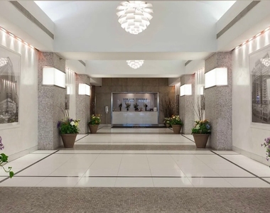 West 34th Street - Photo Thumbnail 3