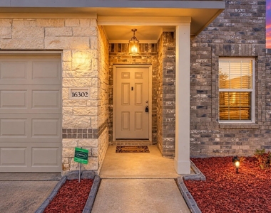 16302 Westley Ridge Drive - Photo Thumbnail 3