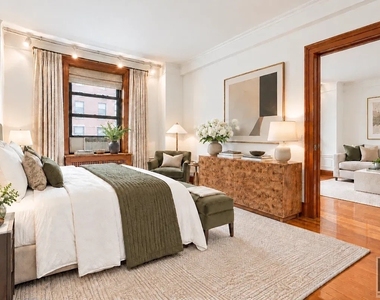 West 58th Street - Photo Thumbnail 1