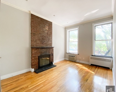 Hudson Street - Photo Thumbnail 2