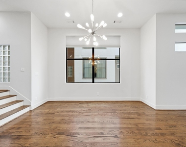 1215 Summer Street - Photo Thumbnail 8