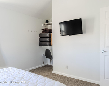518 Meade Street - Photo Thumbnail 12
