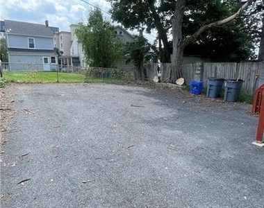 33 W Garrison Street - Photo Thumbnail 17