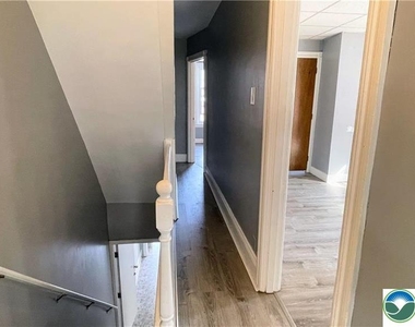 33 W Garrison Street - Photo Thumbnail 7