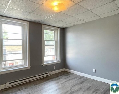 33 W Garrison Street - Photo Thumbnail 10