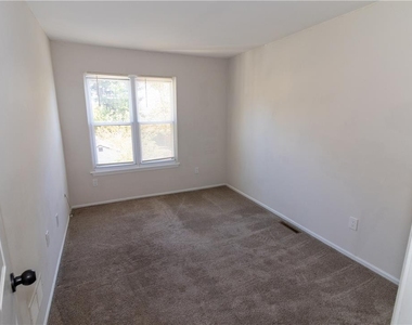 1619 Shenandoah Court - Photo Thumbnail 11