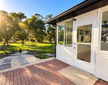 7295 Edinburgh Way - Photo Thumbnail 15